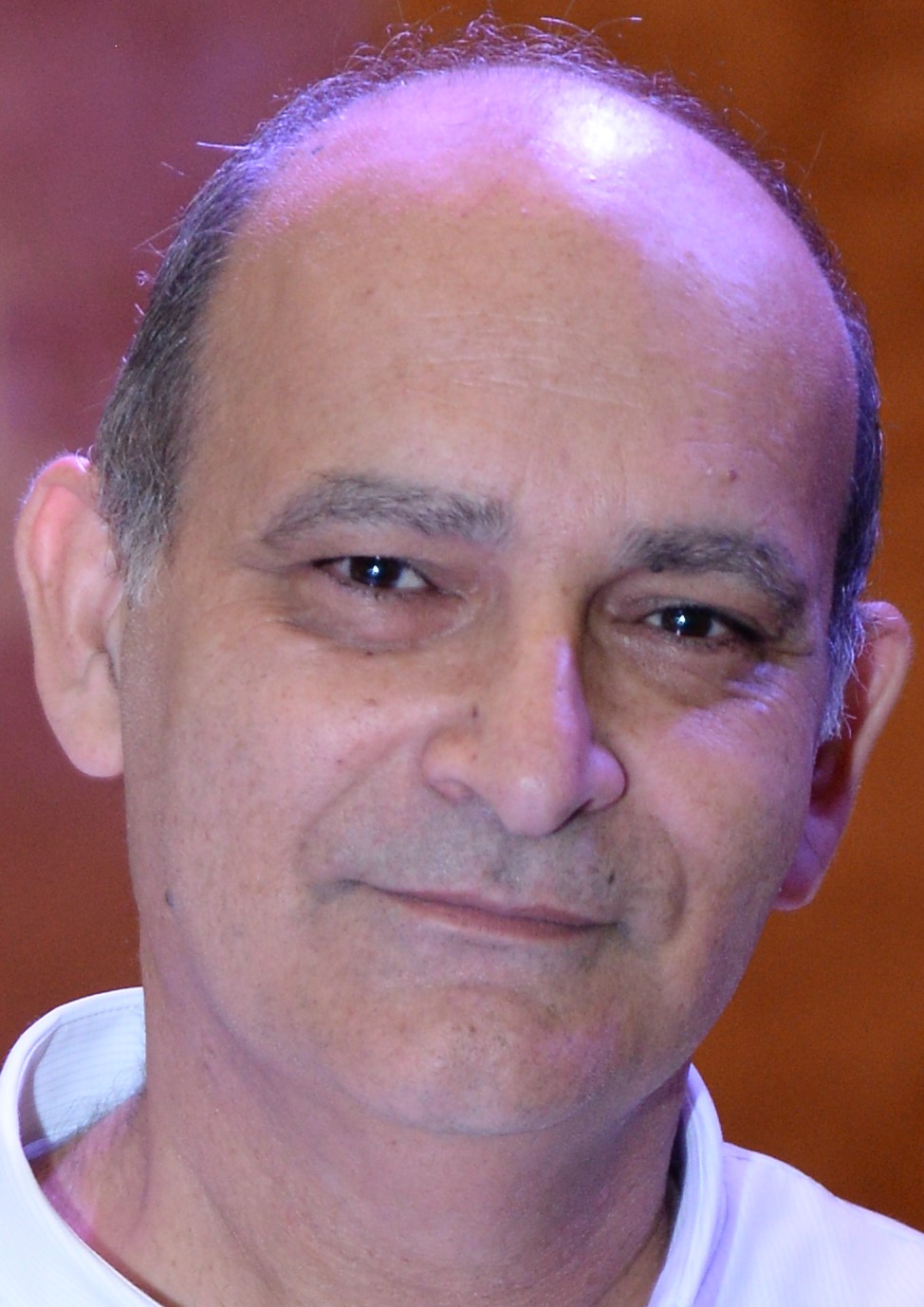 ד"ר עמירם בדש רפואת שיניים, 