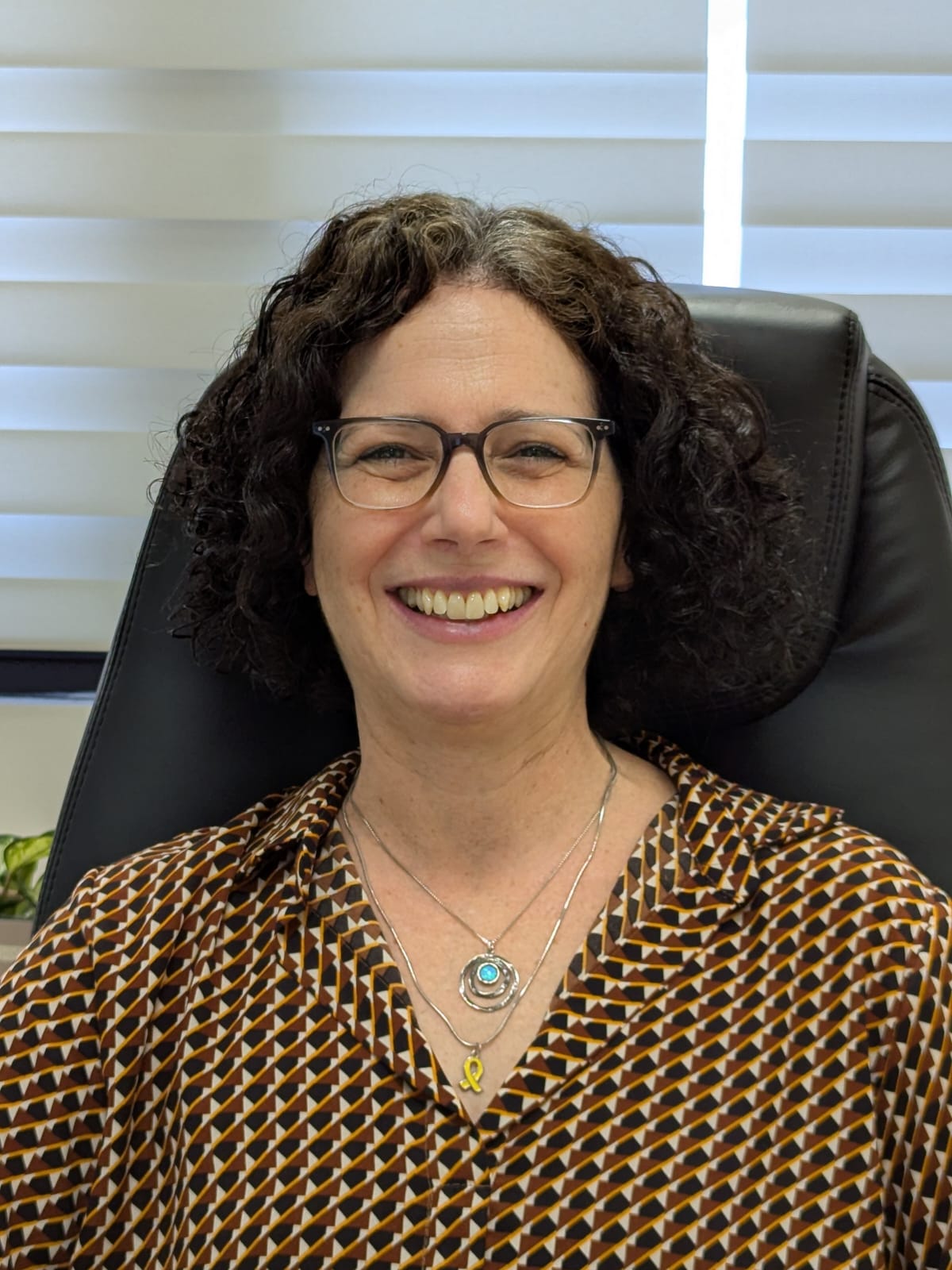 ד"ר שרון רייספלד מומחית במחלות זיהומיות, מומחית ברפואה פנימית